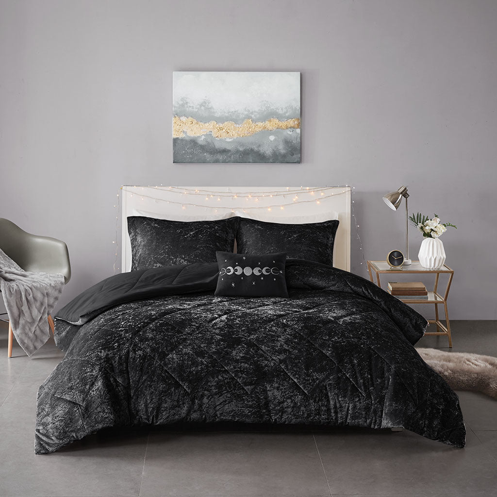 Felicia Velvet Comforter Set