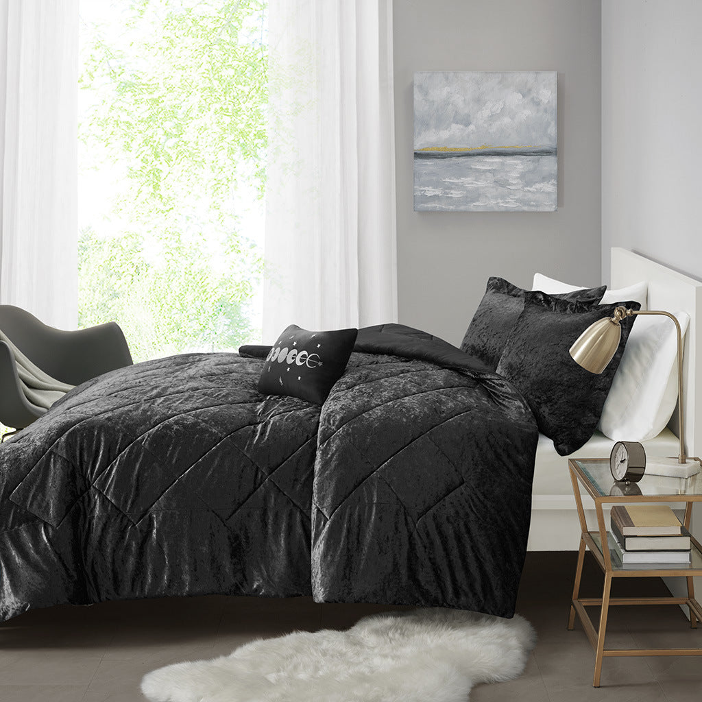 Felicia Velvet Comforter Set